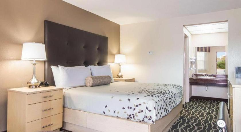 Americas Best Value Inn Alliance Luaran gambar